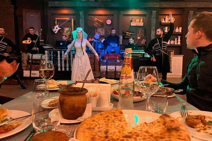 Tbilisi : Cena e spettacolo di danza georgiana – Notte sociale