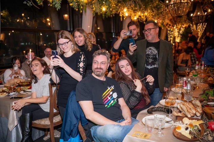 Tbilisi: Georgian Dinner & Dance Show – Social aften