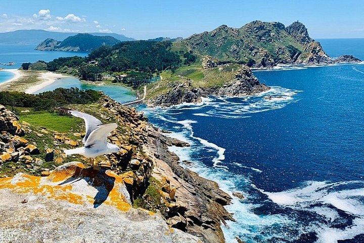 サンティアゴからフェリーと交通機関で行くシエス諸島日帰り旅行