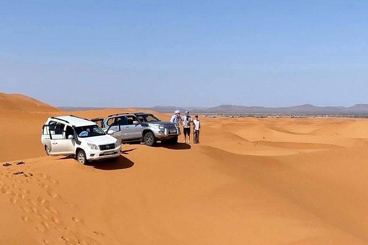 メルズーガ砂漠サファリ4x4＆ベルベル文化体験
