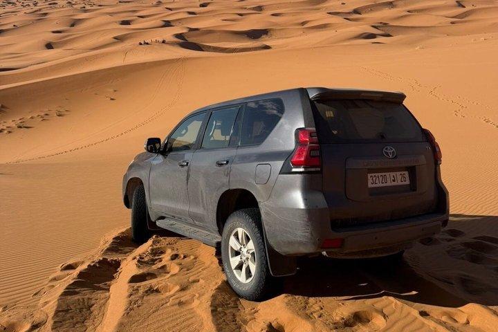メルズーガ砂漠サファリ4x4＆ベルベル文化体験