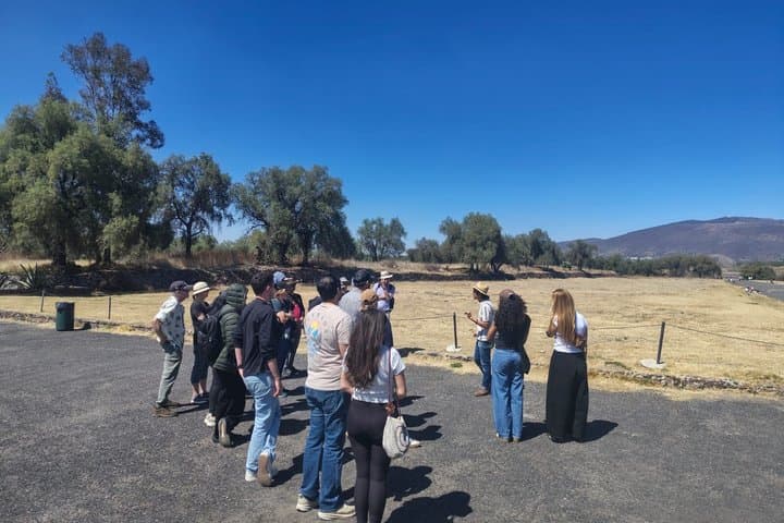 Teotihuacan Early Access – Small Group, No Tourist Traps