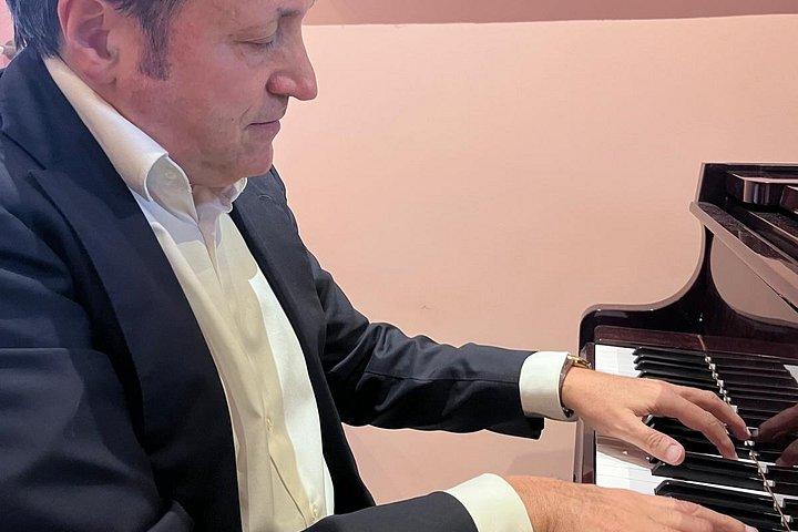 カンツォーニ・ナポレターネ・エ・クチーナ・イタリアーナ・ア・サンタニェッロ・ディ・ソレント