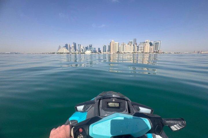 Doha: Guided Jet Ski Tour på katara Beach med naturskønne udsigter