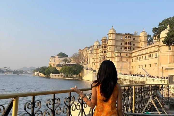 Ganztägige private Udaipur-Sightseeing-Tour mit optionalem Guide