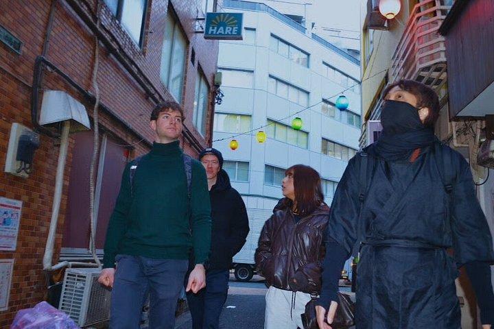 東京新宿二丁目LGBTQカルチャーナイトツアー（忍者ガイド付き）