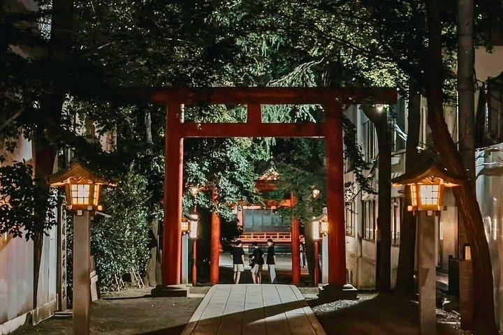 忍者ガイド付き東京新宿ゴールデン街裏通り散策ツアー