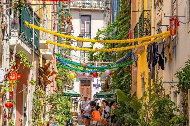リスボン：歴史的な近隣地域を巡るプライベートトゥクトゥクツアー