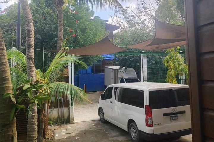 Privépendeldienst van en naar de luchthaven Roatan
