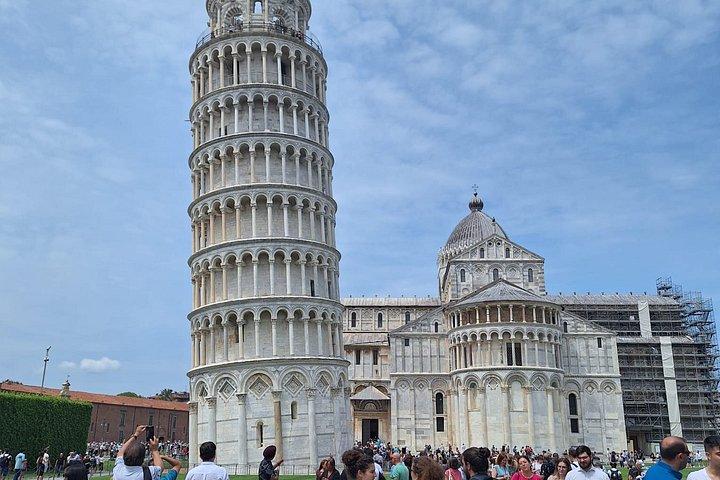 Private Lucca-Pisa Day Trip from Florence with Cathedral Complex