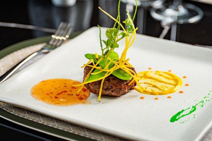 Hoteller i nærheden af Diana Luxury Balcony Cruise 2 Days 1 Night