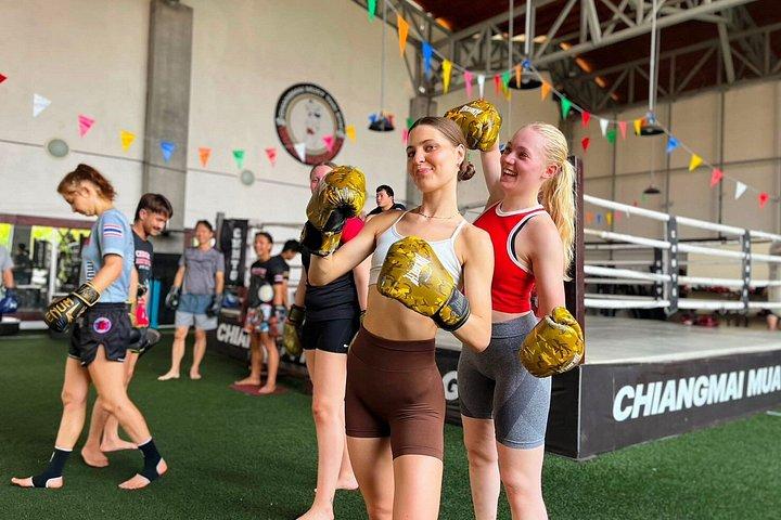 Muay Thai Beginner Class in Chiang Mai with Expert