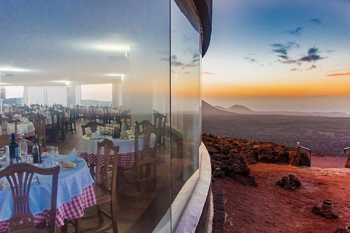 Esperienza serale Timanfaya e cena vulcanica