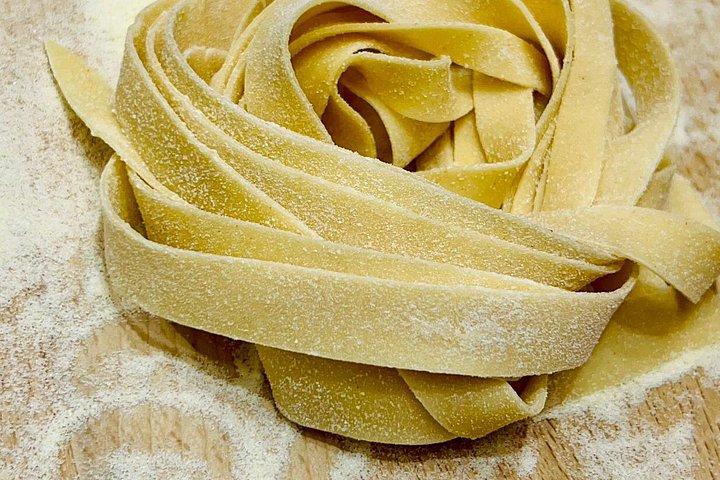 プライベートクッキングクラス：秘密のレシピとエトナワイン