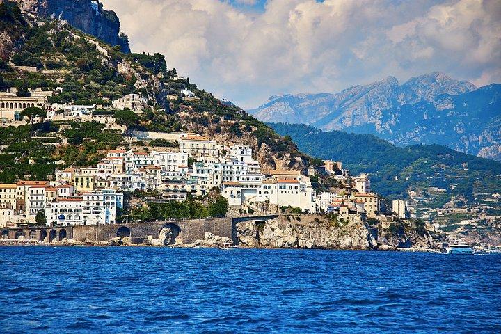 イタリアAzure&Amalfi海岸、青の洞窟、ポンペイ4日プライベートツアー