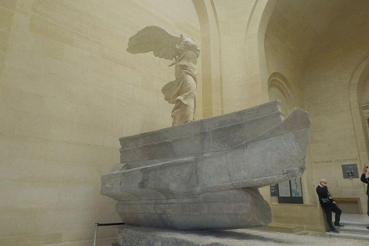 Louvre Museum & Mona Lisa Guided Tour with Reserved Entry
