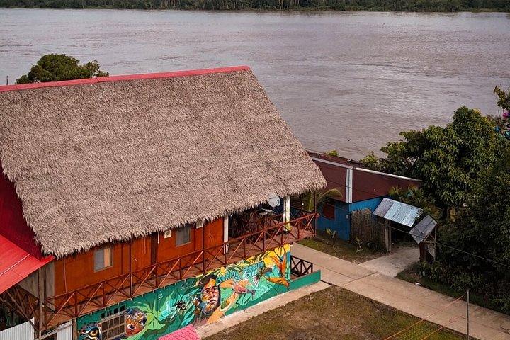 アマゾン川のほとりで3泊4日