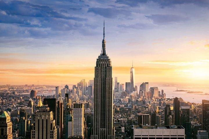 Tour privado en coche de lujo por los monumentos emblemáticos de Manhattan