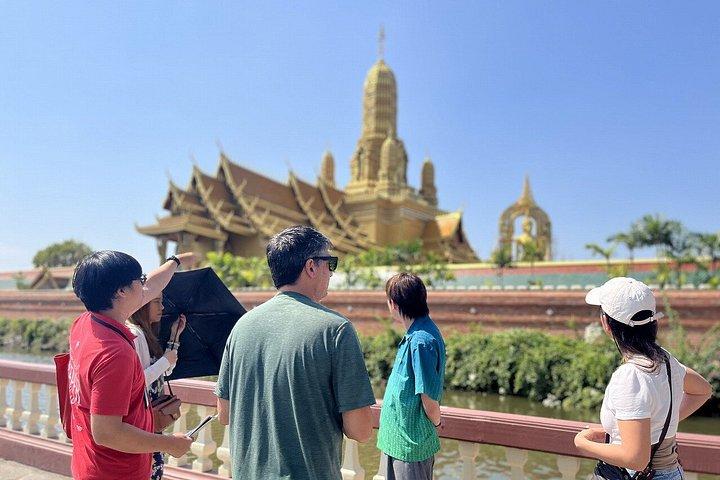 バンコク日帰り旅行：エラワン博物館、古代都市＆海辺の夕日