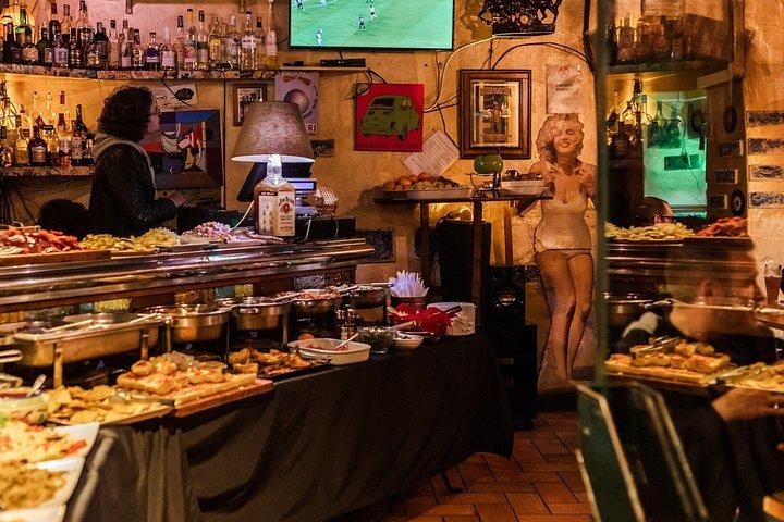 Milan Customizable Private Night Tour with Drinks