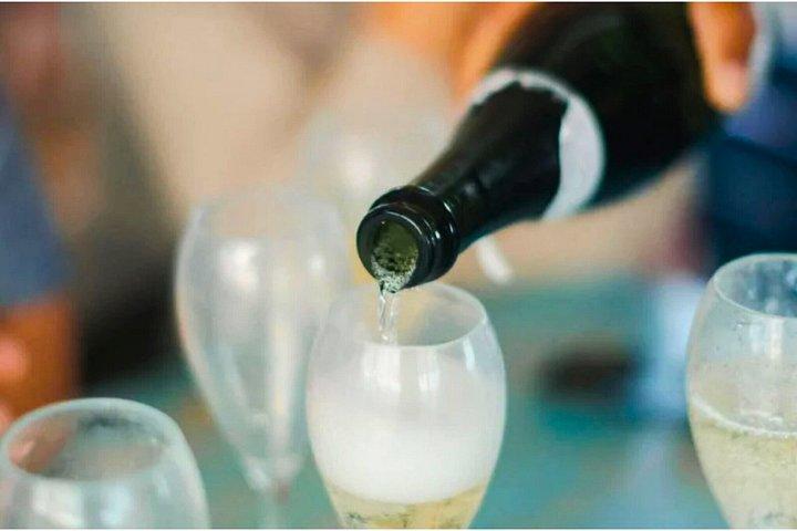 バルセロナフードツアー：最大6名で本格カタルーニャ料理