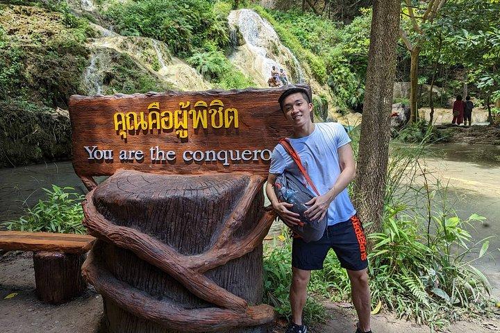プライベートツアー：バンコク発カンチャナブリエラワン滝ツアー
