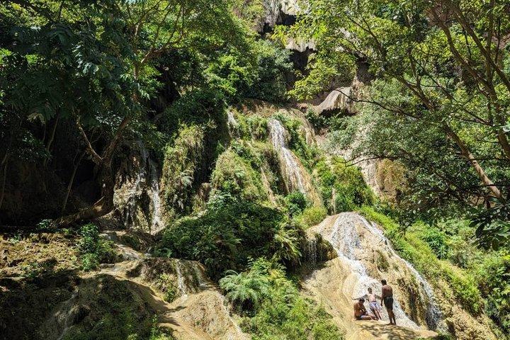 Excursão privada: Kanchanaburi Erawan Waterfall Tour saindo de Banguecoque