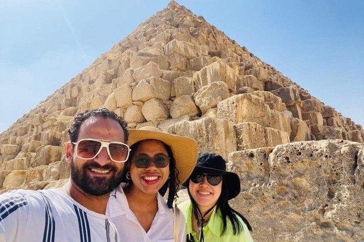 Privat Giza Pyramids Tour med Inside Great Pyramid Entry & Lunch