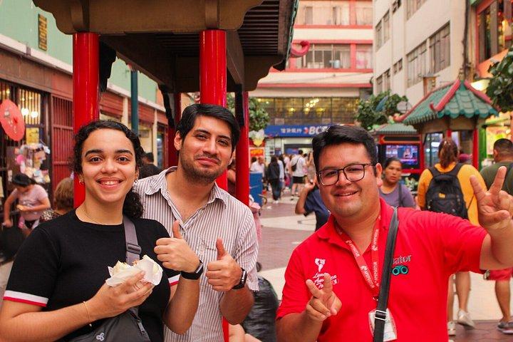 歴史的なリマと屋台料理が楽しめる伝統的な市場