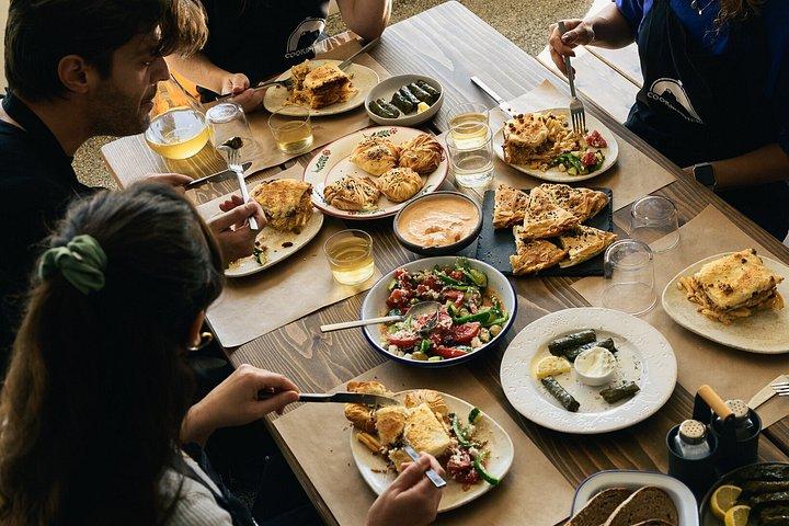 アテネでギリシャ料理体験教室（アクロポリスビュー＆食事付き）