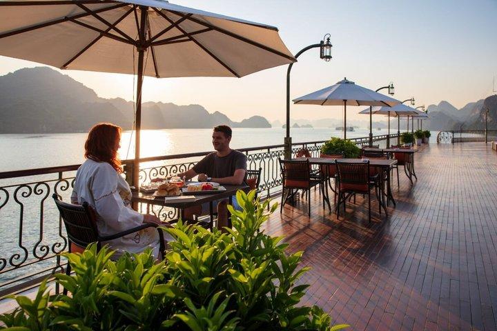Indokinakryssning Halong och Lan Ha Bay 2 dagar 1 natts lyxtur