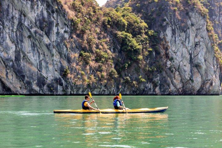 Indokinakryssning Halong och Lan Ha Bay 2 dagar 1 natts lyxtur