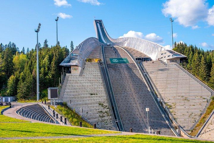 プライベートショアツアー：オスロ市内、ヴィーゲラント公園＆ホルメンコーレン