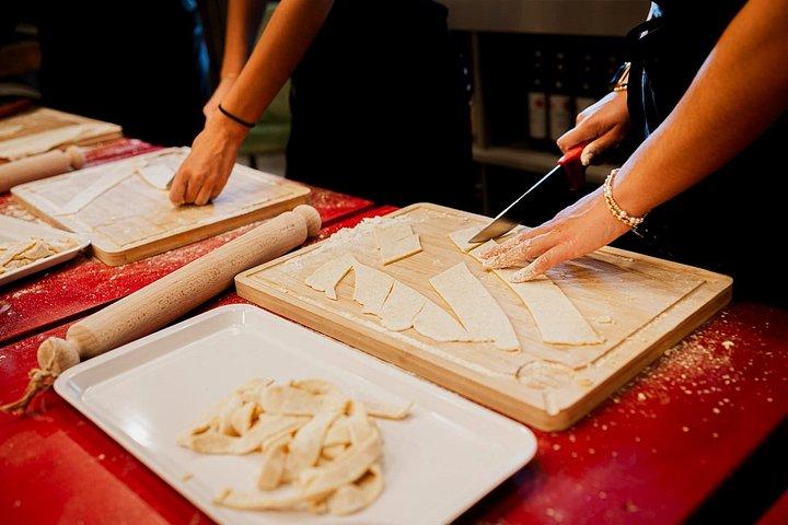 From Siena: San Gimignano, Wine Tasting & Cooking Class