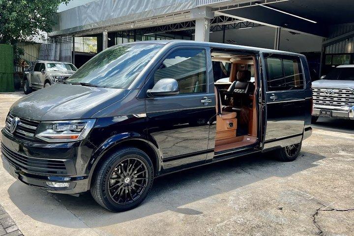 Hin- und Rücktransfer von Madrid MAD in die Innenstadt von Madrid im Minivan