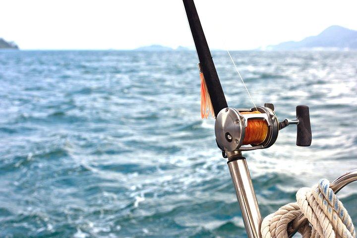 アテネ1日セーリングとギリシャ料理釣り体験