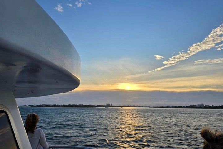 Sunset Cruise e relógio de golfinhos