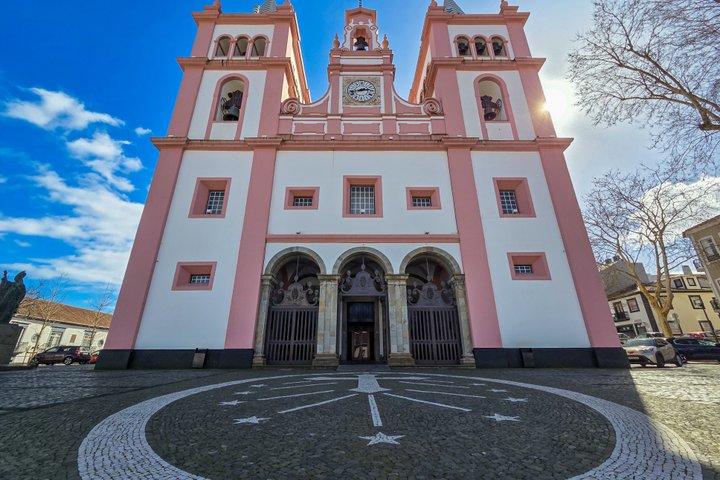 Excursion d'une demi-journée à Angra do Heroísmo avec dégustation