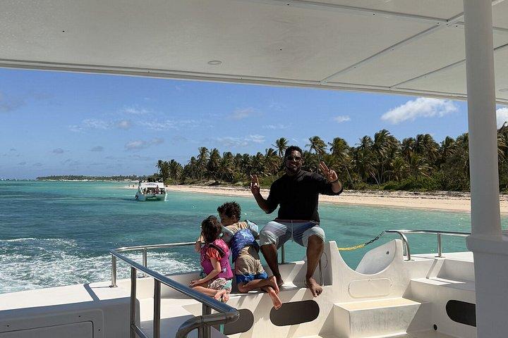 プンタ・カナ: カタマランツアー、リーフシュノーケリング、飲み放題！