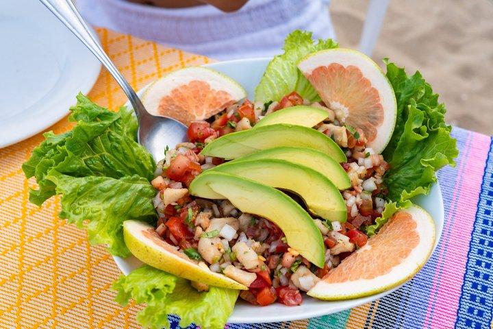 パンガボートまたはヨットでワタルコの7つの湾を独占。