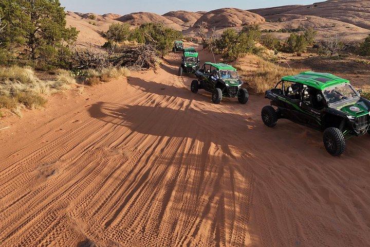 世界的に有名な地獄の復讐を巡るプライベートガイド付きUドライブ4×4ツアー