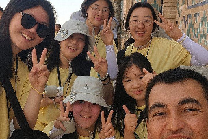Samarkand walking tour with group