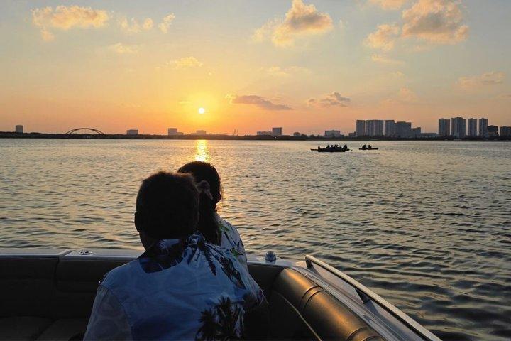 Tour VIP al atardecer en Cancún en yate