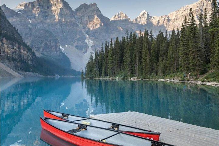 Calgary Shared Tour: Lake Louise, Moraine, Johnston & Emerald