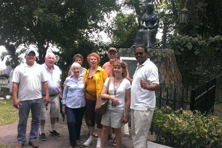 Panama City Tour Canal Casco Viejo and Wildlife