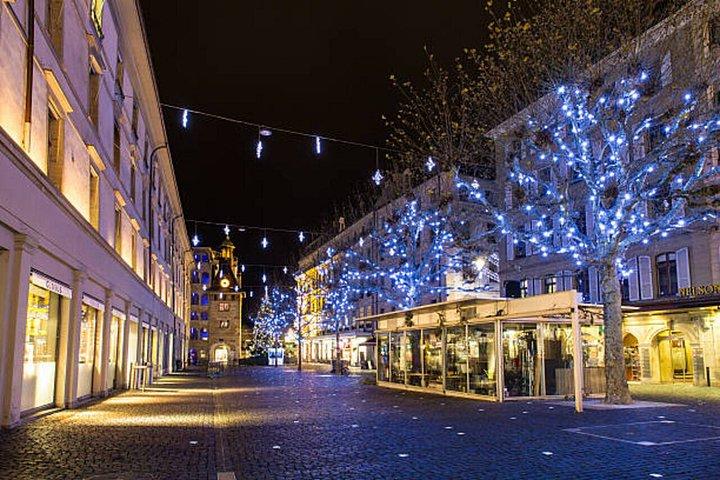Private Christmas Walking Tour in Geneva Old Town