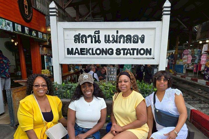 Private Tour to Railway Market and Floating Market