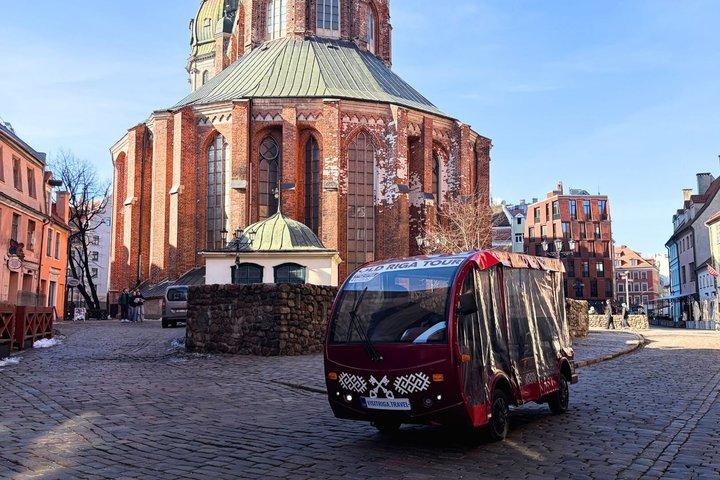 Old Riga Heated E-Bus Tour with Audio Guide