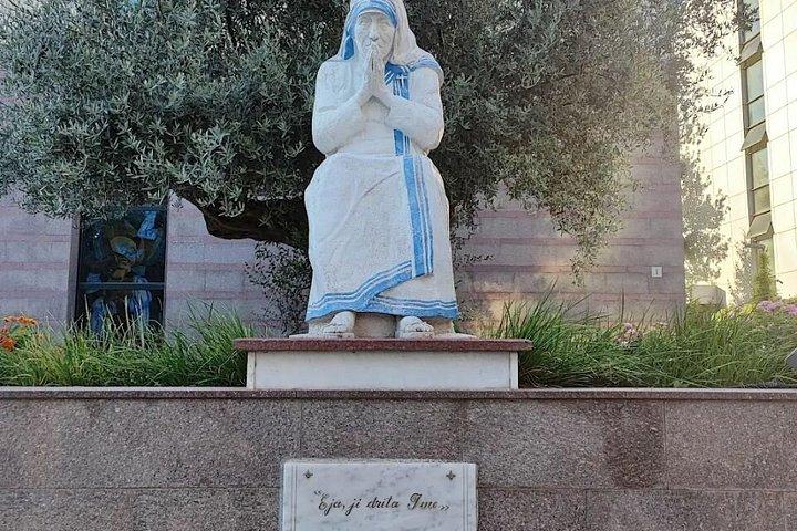 Tour a piedi a Tirana