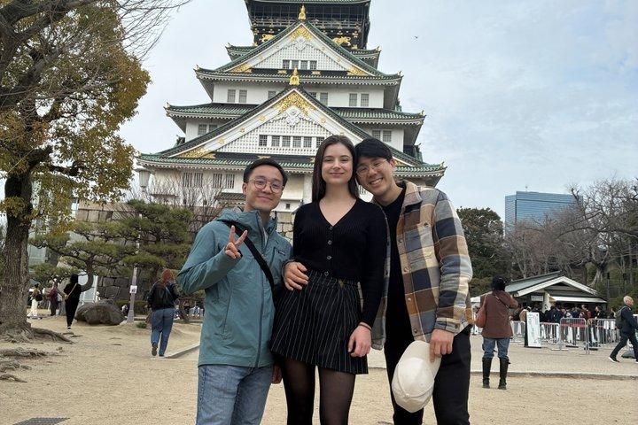 Osaka Castle Walking Tour & Local Izakaya and Bar Hopping